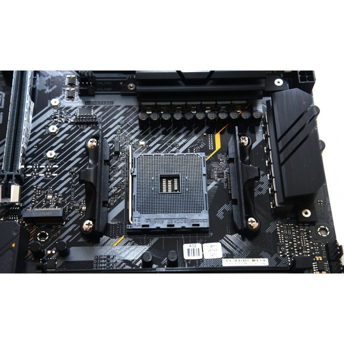 Материнська плата ASUS TUF GAMING X570-PLUS (WI-FI)