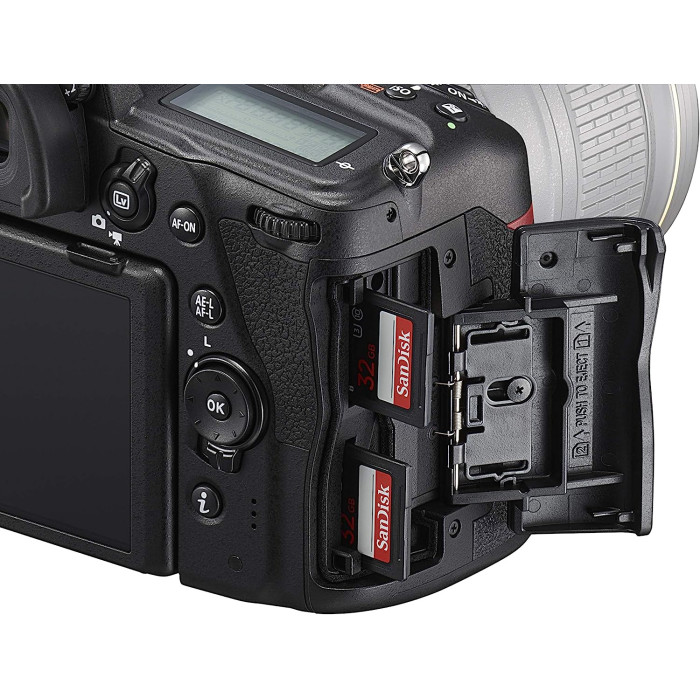 Дзеркальний фотоапарат Nikon D780 body (VBA560AE)