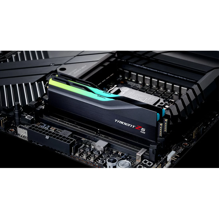 Пам'ять для настільних комп'ютерів G.Skill 32 GB (2x16GB) DDR5 6000 MHz Trident Z5 RGB Black (F5-6000J3636F16GX2-TZ5RK)