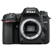 Дзеркальний фотоапарат Nikon D7500 body (VBA510AE)