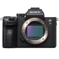 Беззеркальный фотоаппарат Sony Alpha A7 III body (ILCE7M3B.CEC) 