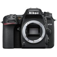 Дзеркальний фотоапарат Nikon D7500 body (VBA510AE)