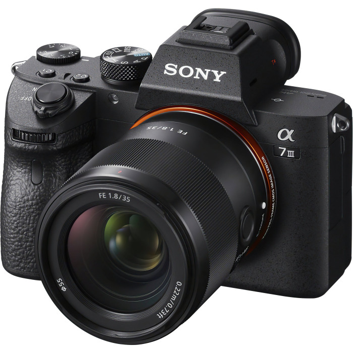 Стандартний об'єктив Sony SEL35F18F 35mm f/1,8