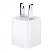 Apple 5W USB Adapter (MD810)