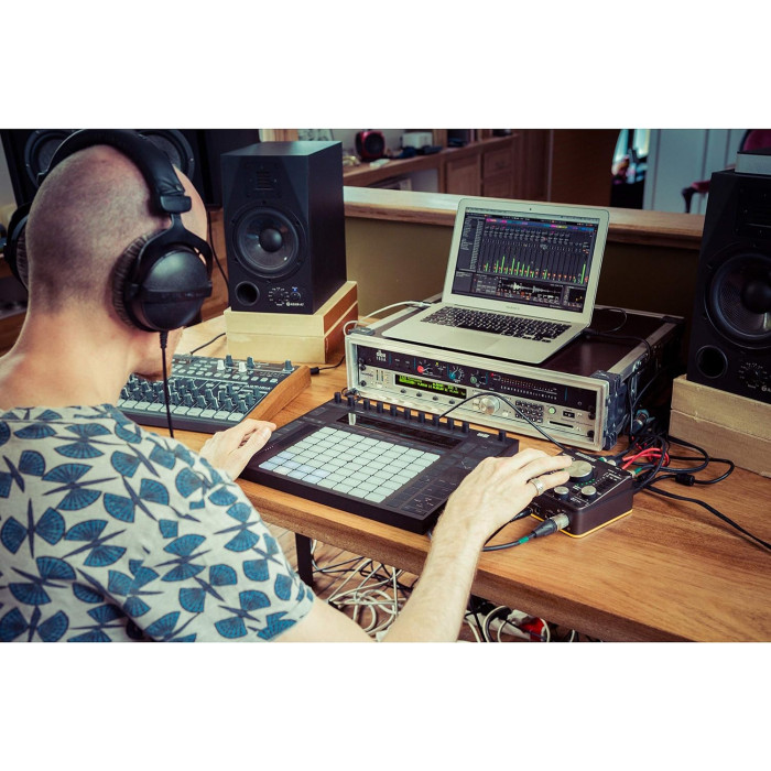 Аудіоінтерфейс Arturia AudioFuse Rev2