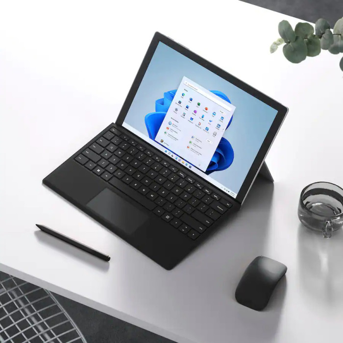 Microsoft Surface Pro Keyboard for Pro 13" (11th Edition), Pro 9, and Pro 8 Black (EP2-00425)