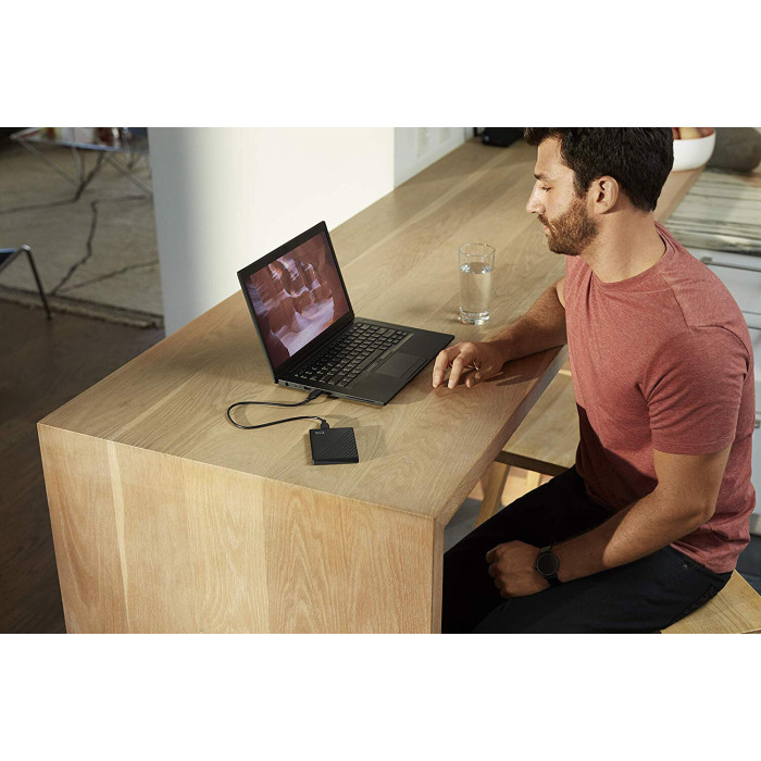 Жорсткий диск WD My Passport 5 TB Black (WDBPKJ0050BBK-WESN)